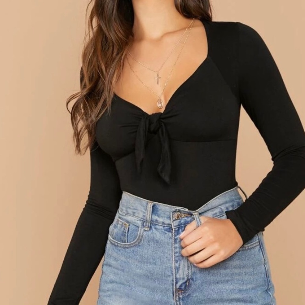 Solid Neck Knot top